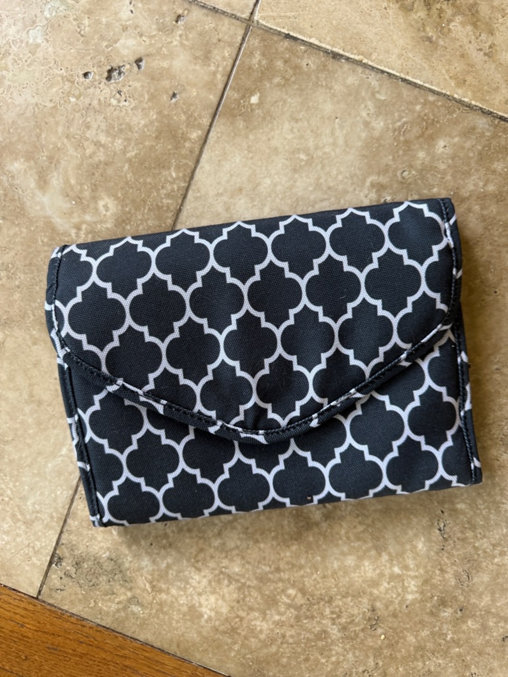BRELOX ladies travel bag NWOT Navy and white mini compartments